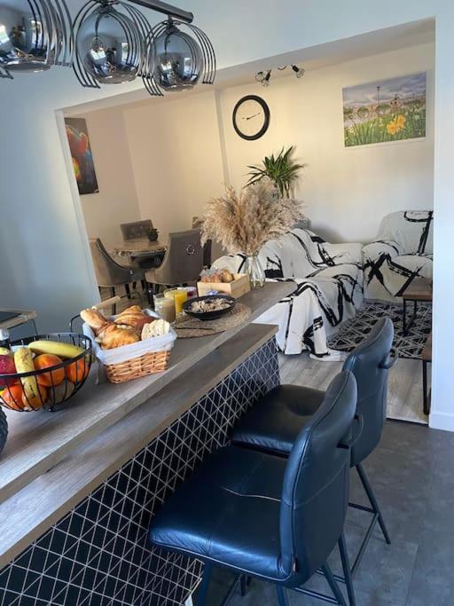 Spa Jardin Prive T3 Independant Dans Villa Morieres-les-Avignon Exteriör bild