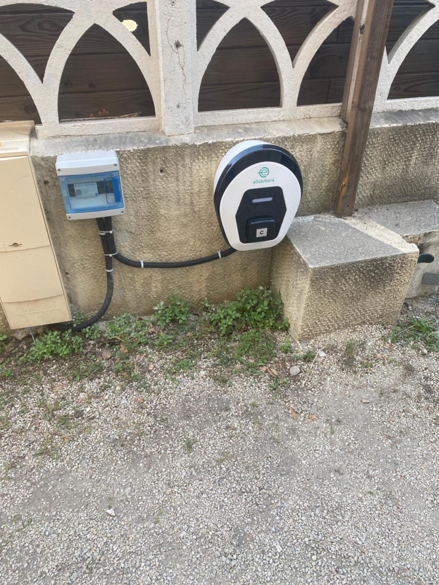 Spa Jardin Prive T3 Independant Dans Villa Morieres-les-Avignon Exteriör bild